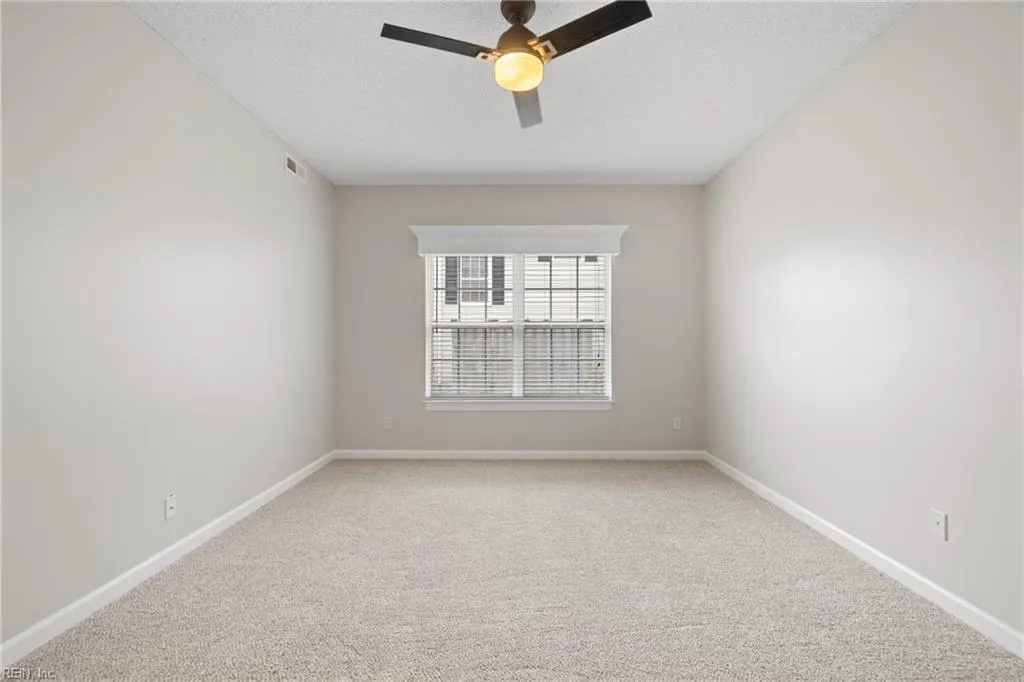 Virginia Beach, Virginia 23456, United States, 3 Bedrooms Bedrooms, ,2 BathroomsBathrooms,Residential,Pending,27425