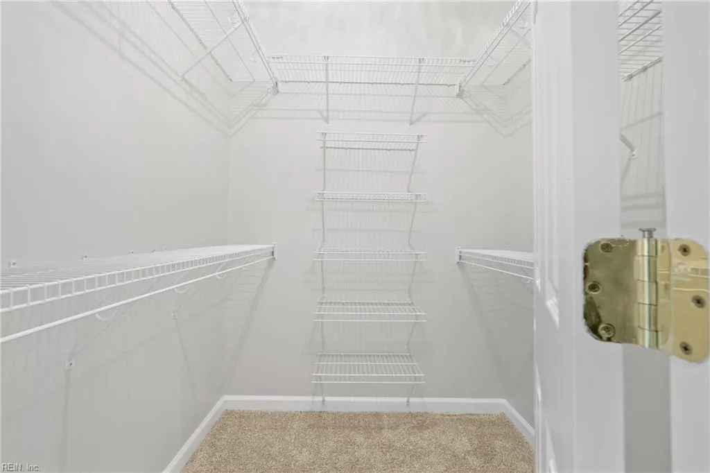 Virginia Beach, Virginia 23456, United States, 3 Bedrooms Bedrooms, ,2 BathroomsBathrooms,Residential,Pending,27425