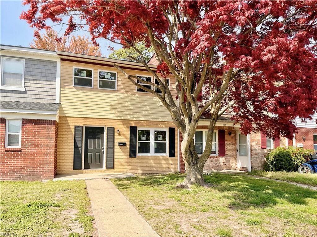 Photo of 1016 Castle Court, Chesapeake, VA 23323 (MLS # 10627280)