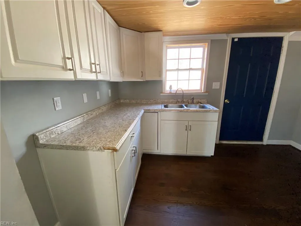 Hayes, Virginia 23072, United States, 2 Bedrooms Bedrooms, ,1 BathroomBathrooms,Residential,Pending,79088