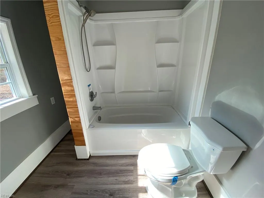 Hayes, Virginia 23072, United States, 2 Bedrooms Bedrooms, ,1 BathroomBathrooms,Residential,Pending,79088