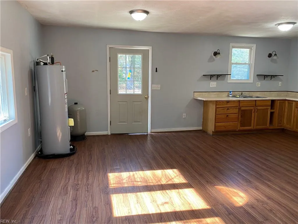 Hayes, Virginia 23072, United States, 2 Bedrooms Bedrooms, ,1 BathroomBathrooms,Residential,Pending,79088