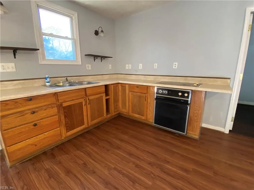 Hayes, Virginia 23072, United States, 2 Bedrooms Bedrooms, ,1 BathroomBathrooms,Residential,Pending,79088