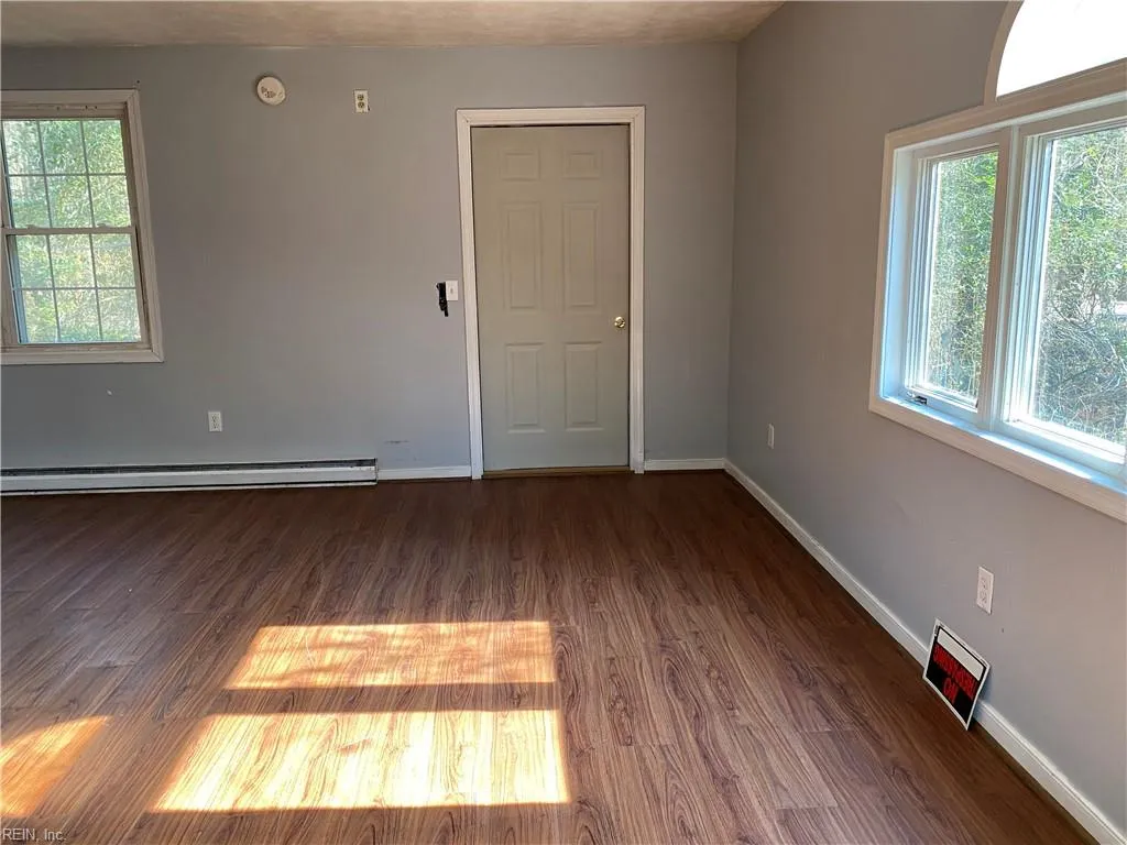 Hayes, Virginia 23072, United States, 2 Bedrooms Bedrooms, ,1 BathroomBathrooms,Residential,Pending,79088