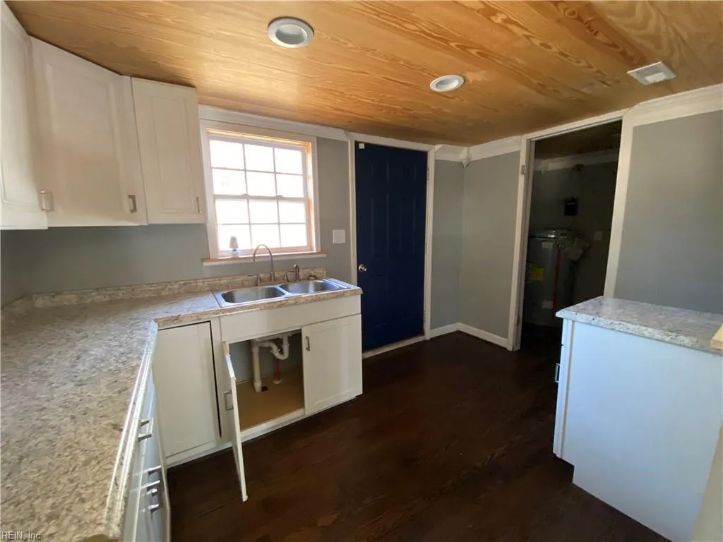 Hayes, Virginia 23072, United States, 2 Bedrooms Bedrooms, ,1 BathroomBathrooms,Residential,Pending,79088