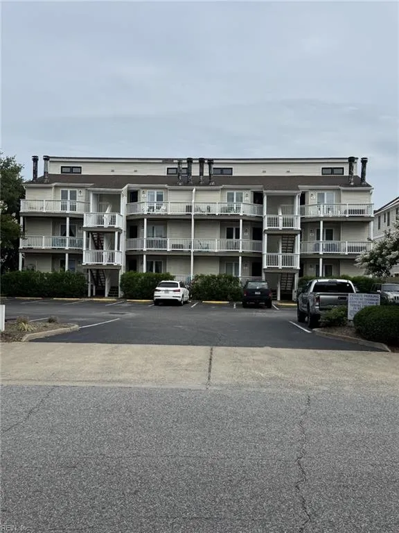 Virginia Beach, Virginia 23451, United States, 2 Bedrooms Bedrooms, ,1 BathroomBathrooms,Residential,Active,146348