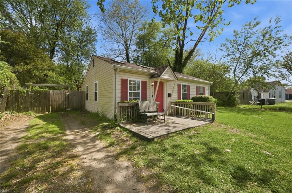 Photo of 135 Peachtree Lane, Hampton, VA 23669 (MLS # 10629333)