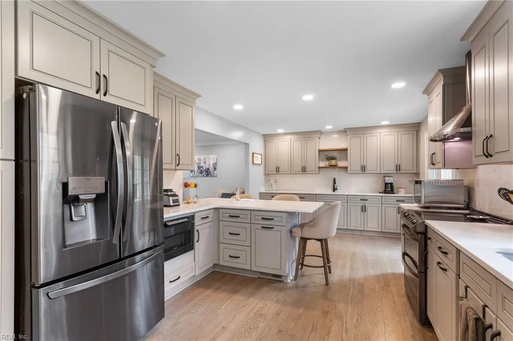 Virginia Beach, Virginia 23452, United States, 5 Bedrooms Bedrooms, ,3 BathroomsBathrooms,Residential,Active,111918