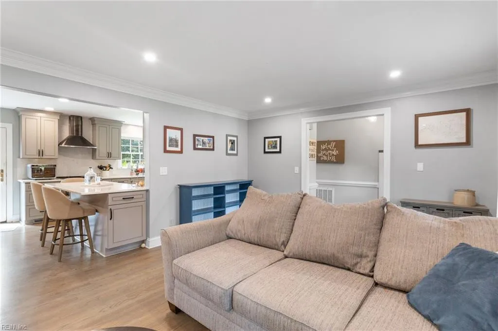 Virginia Beach, Virginia 23452, United States, 5 Bedrooms Bedrooms, ,3 BathroomsBathrooms,Residential,Active,111918