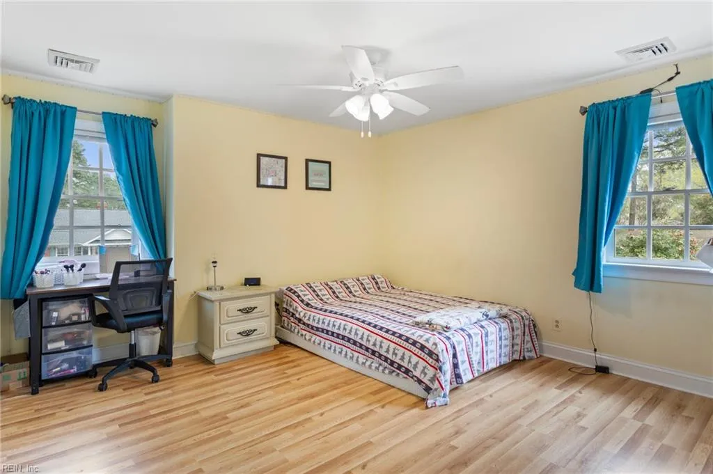 Virginia Beach, Virginia 23452, United States, 5 Bedrooms Bedrooms, ,3 BathroomsBathrooms,Residential,Active,111918