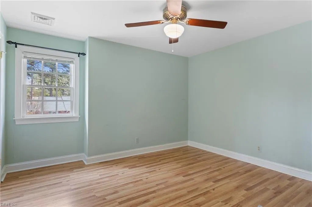 Virginia Beach, Virginia 23452, United States, 5 Bedrooms Bedrooms, ,3 BathroomsBathrooms,Residential,Active,111918