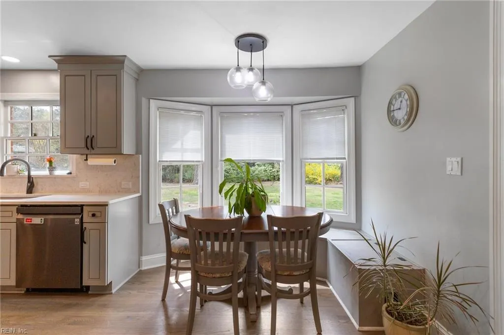 Virginia Beach, Virginia 23452, United States, 5 Bedrooms Bedrooms, ,3 BathroomsBathrooms,Residential,Active,111918