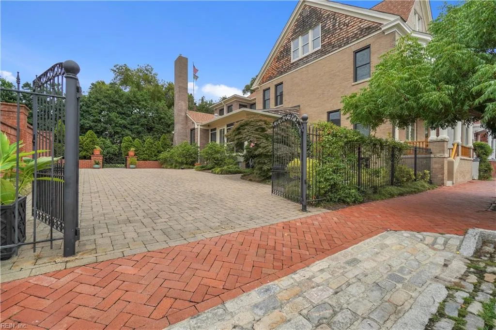 Norfolk, Virginia 23510, United States, 3 Bedrooms Bedrooms, ,4 BathroomsBathrooms,Residential,Active,183198