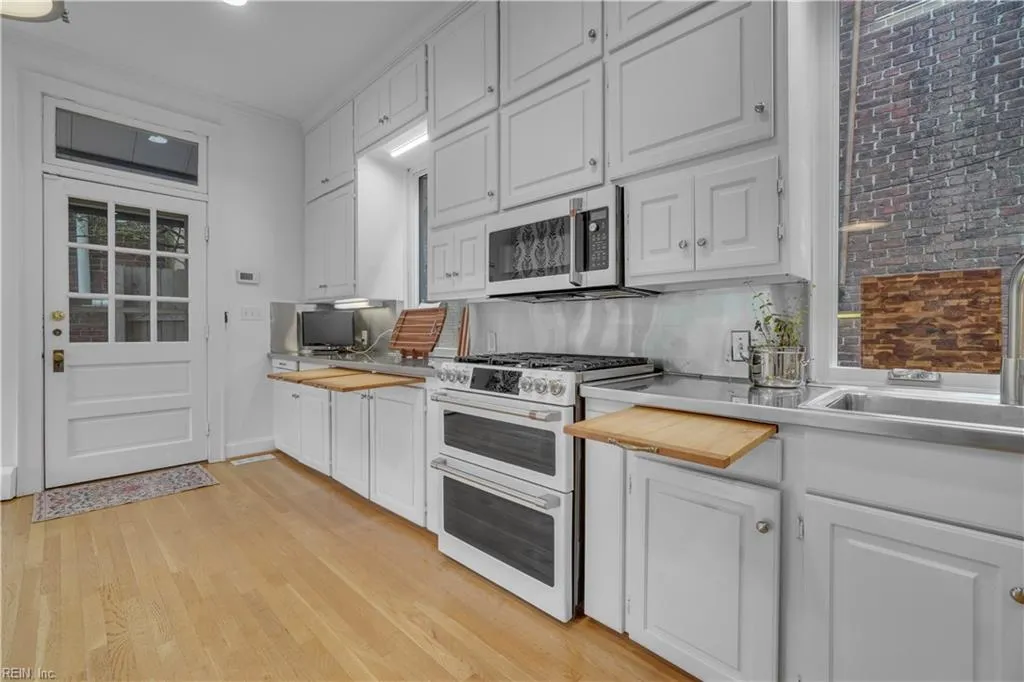 Norfolk, Virginia 23510, United States, 3 Bedrooms Bedrooms, ,4 BathroomsBathrooms,Residential,Active,183198