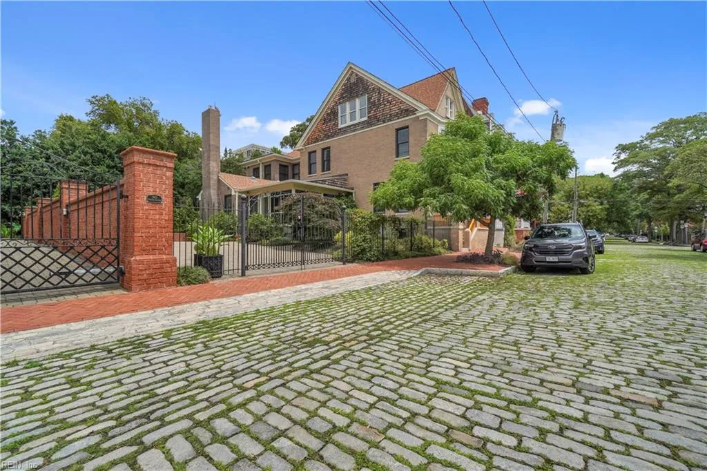 Norfolk, Virginia 23510, United States, 3 Bedrooms Bedrooms, ,4 BathroomsBathrooms,Residential,Active,183198