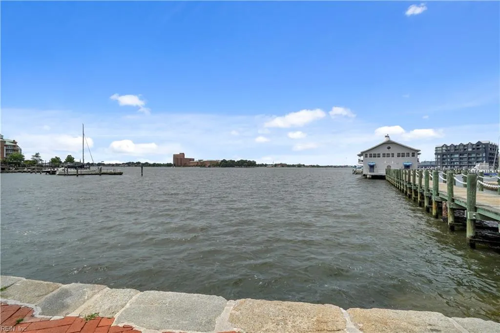 Norfolk, Virginia 23510, United States, 3 Bedrooms Bedrooms, ,4 BathroomsBathrooms,Residential,Active,183198