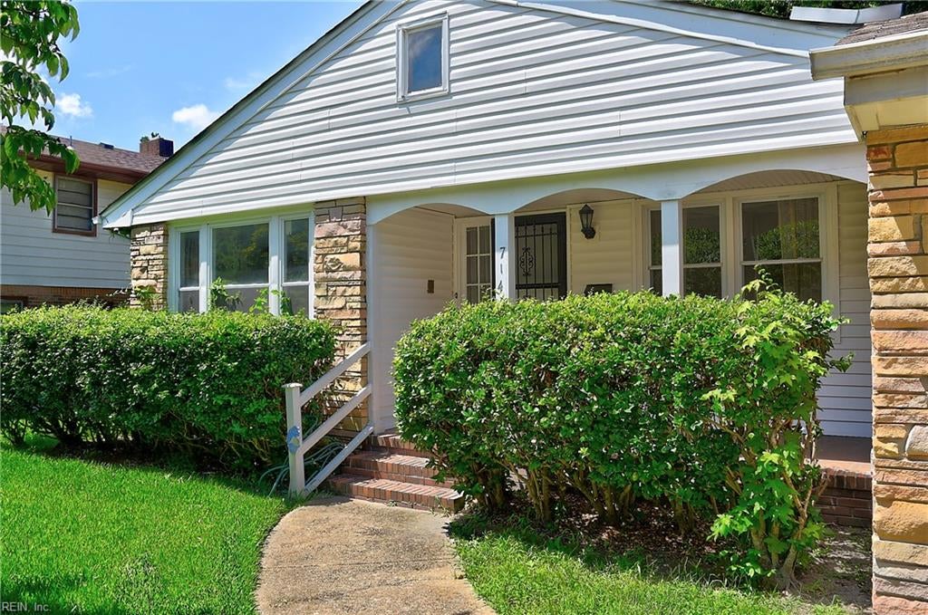 Photo of 714 Edinburg Avenue, Chesapeake, VA 23324 (MLS # 10650522)