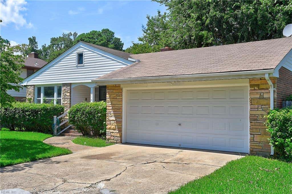 Photo of 714 Edinburg Avenue, Chesapeake, VA 23324 (MLS # 10650522)