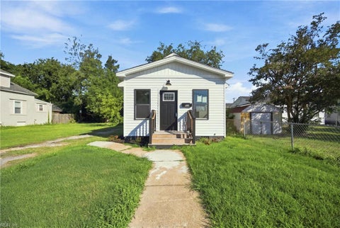 Photo of 857 31st Street, Newport News, VA 23607 (MLS # 10650527)