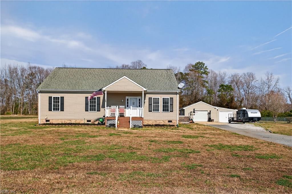 Photo of 102 Kings Point Avenue, Smithfield, VA 23430 (MLS # 10624176)