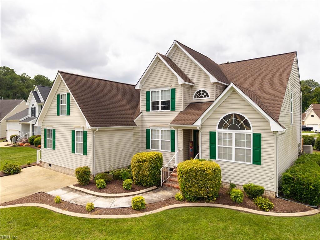 Photo of 2 Egret Circle Circle, Hampton, VA 23666 (MLS # 10651377)