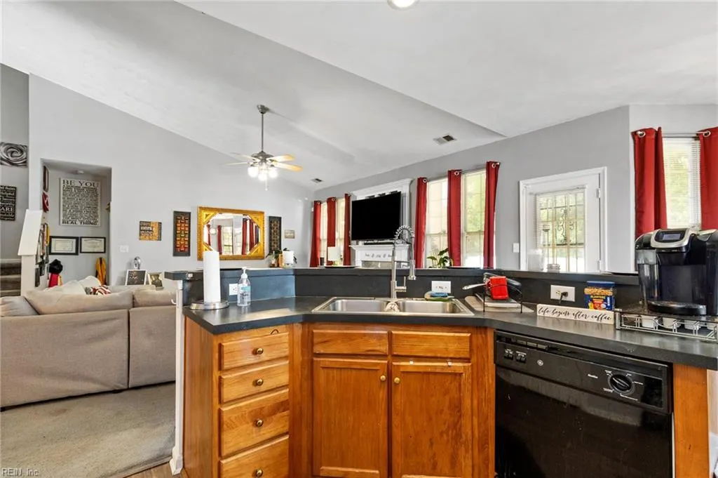 Suffolk, Virginia 23434, United States, 4 Bedrooms Bedrooms, ,3 BathroomsBathrooms,Residential,Active,150531