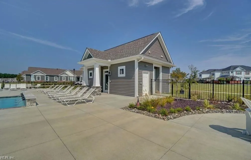 Suffolk, Virginia 23435, United States, 4 Bedrooms Bedrooms, ,3 BathroomsBathrooms,Residential,Active,239122