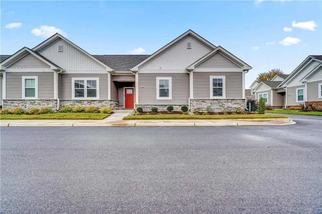 Suffolk, Virginia 23435, United States, 4 Bedrooms Bedrooms, ,3 BathroomsBathrooms,Residential,Active,239122