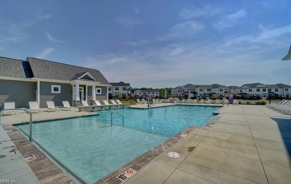 Suffolk, Virginia 23435, United States, 4 Bedrooms Bedrooms, ,3 BathroomsBathrooms,Residential,Active,239122