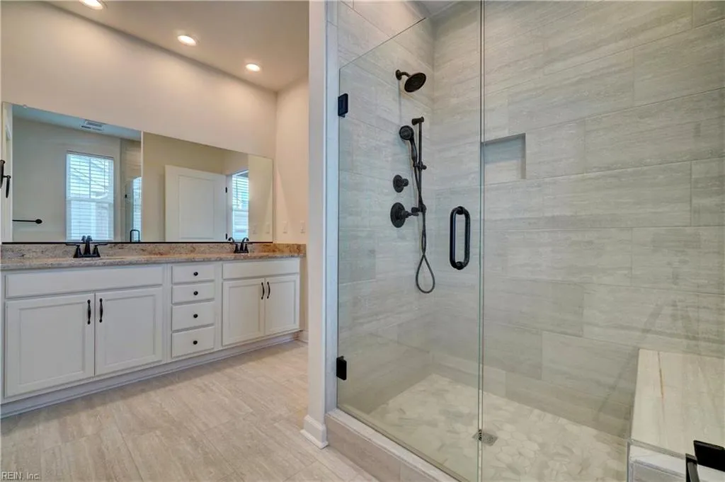 Suffolk, Virginia 23435, United States, 4 Bedrooms Bedrooms, ,3 BathroomsBathrooms,Residential,Active,239122