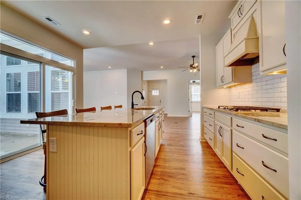 Suffolk, Virginia 23435, United States, 4 Bedrooms Bedrooms, ,3 BathroomsBathrooms,Residential,Active,239122