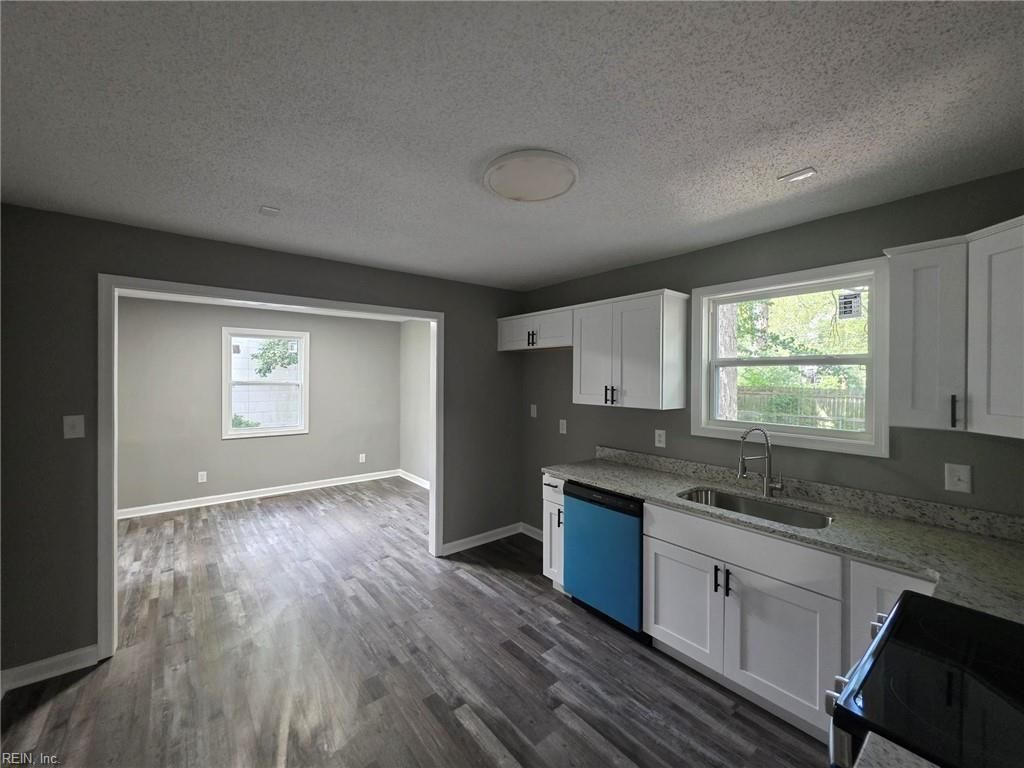 Photo of 720 Fox Run Road, Virginia Beach, VA 23452 (MLS # 10613978)