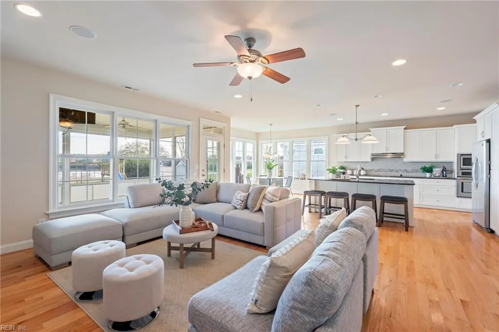 Suffolk, Virginia 23435, United States, 4 Bedrooms Bedrooms, ,4 BathroomsBathrooms,Residential,Pending,25692