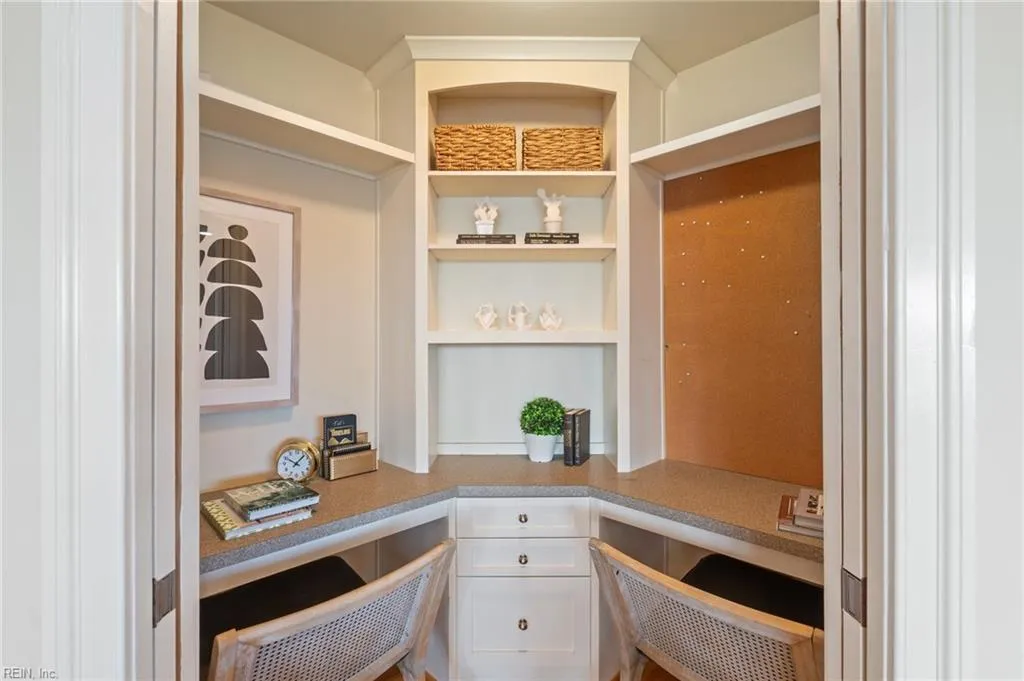 Suffolk, Virginia 23435, United States, 4 Bedrooms Bedrooms, ,4 BathroomsBathrooms,Residential,Pending,25692