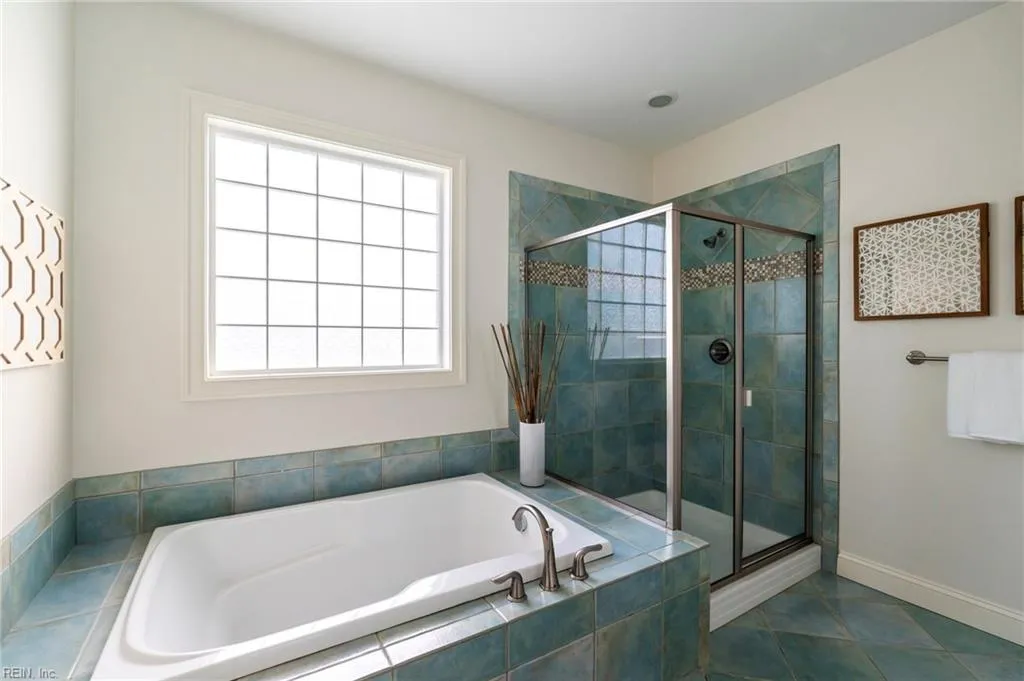 Suffolk, Virginia 23435, United States, 4 Bedrooms Bedrooms, ,4 BathroomsBathrooms,Residential,Pending,25692