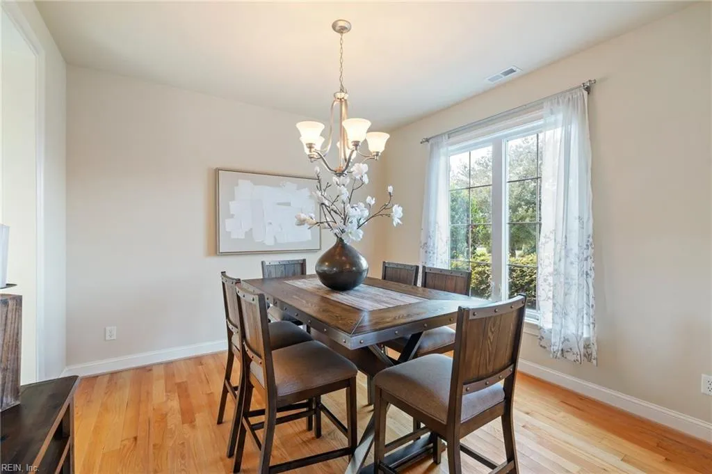 Suffolk, Virginia 23435, United States, 4 Bedrooms Bedrooms, ,4 BathroomsBathrooms,Residential,Pending,25692