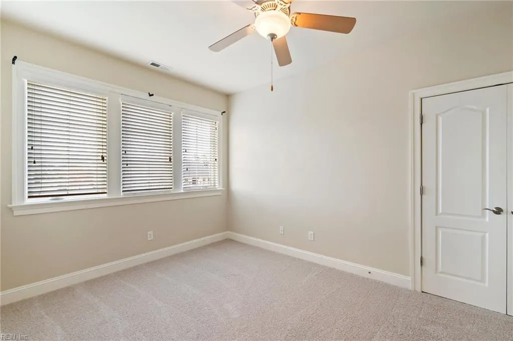 Suffolk, Virginia 23435, United States, 4 Bedrooms Bedrooms, ,4 BathroomsBathrooms,Residential,Pending,25692