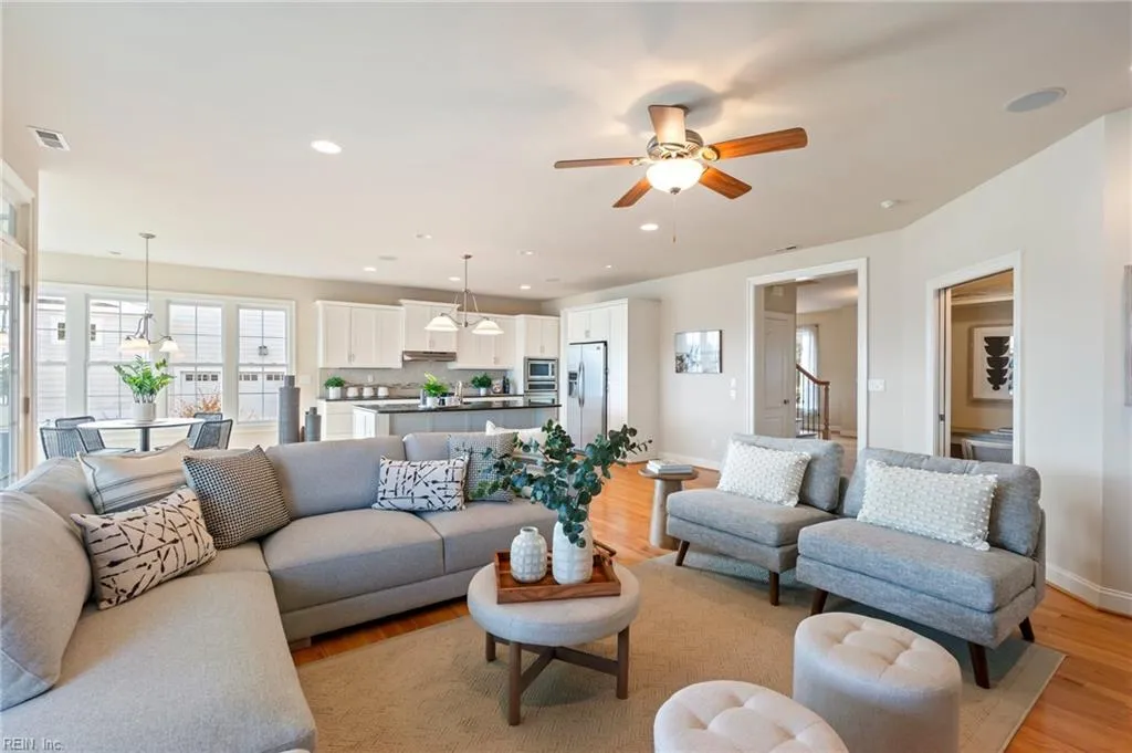 Suffolk, Virginia 23435, United States, 4 Bedrooms Bedrooms, ,4 BathroomsBathrooms,Residential,Pending,25692