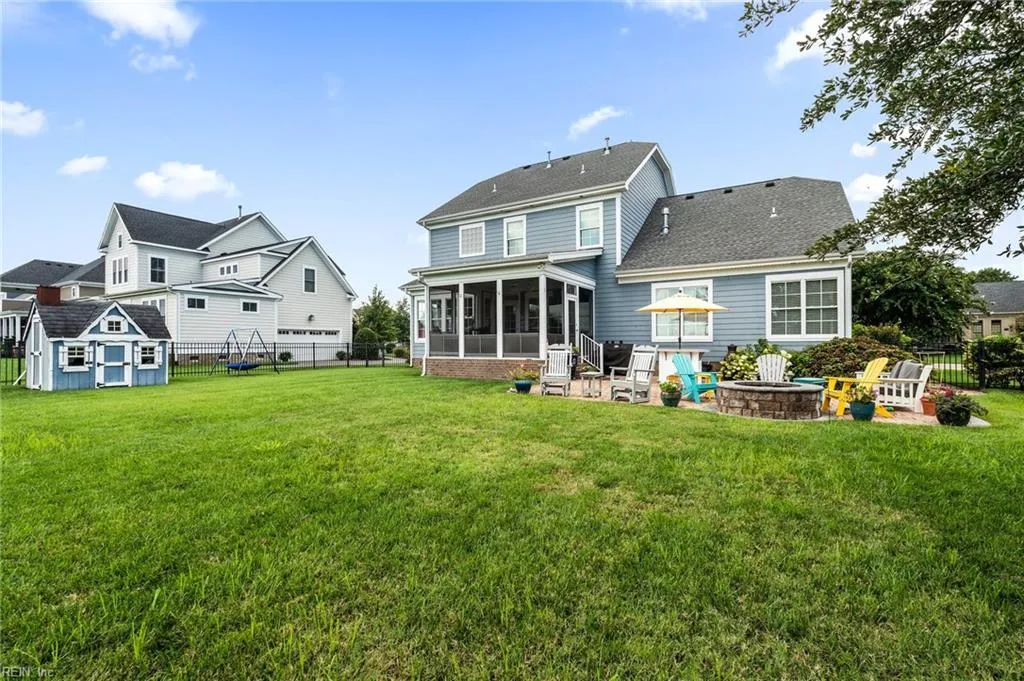 Suffolk, Virginia 23435, United States, 4 Bedrooms Bedrooms, ,4 BathroomsBathrooms,Residential,Pending,25692