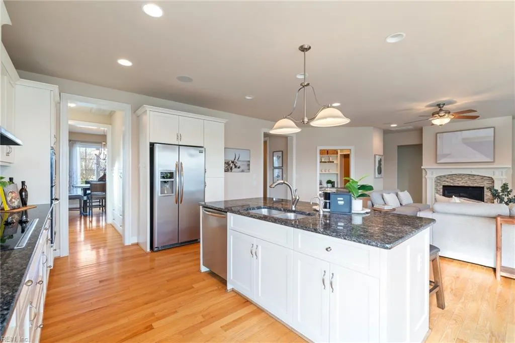 Suffolk, Virginia 23435, United States, 4 Bedrooms Bedrooms, ,4 BathroomsBathrooms,Residential,Pending,25692