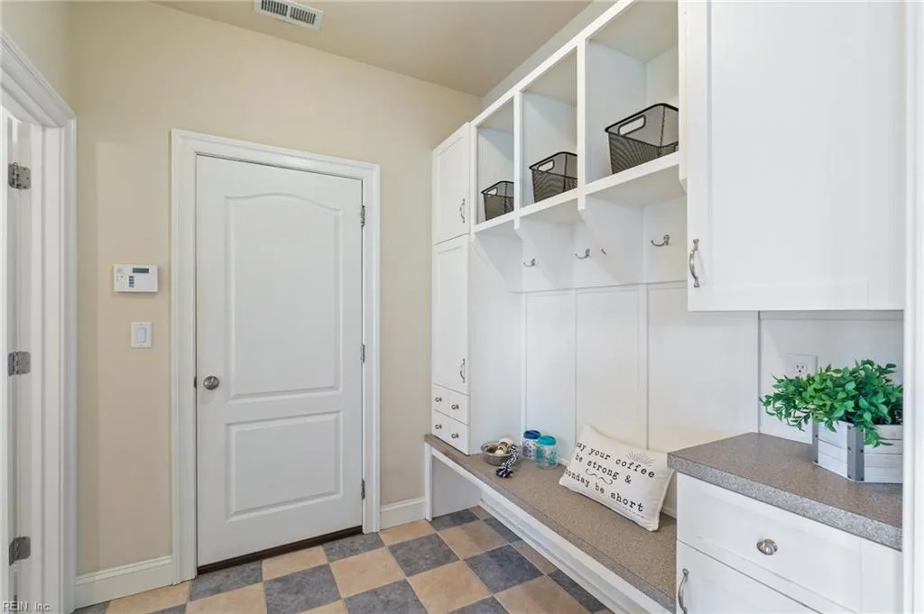 Suffolk, Virginia 23435, United States, 4 Bedrooms Bedrooms, ,4 BathroomsBathrooms,Residential,Pending,25692