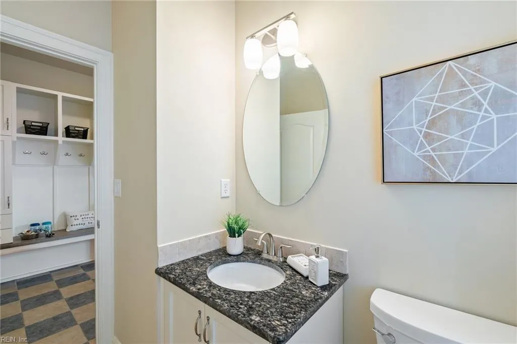 Suffolk, Virginia 23435, United States, 4 Bedrooms Bedrooms, ,4 BathroomsBathrooms,Residential,Pending,25692