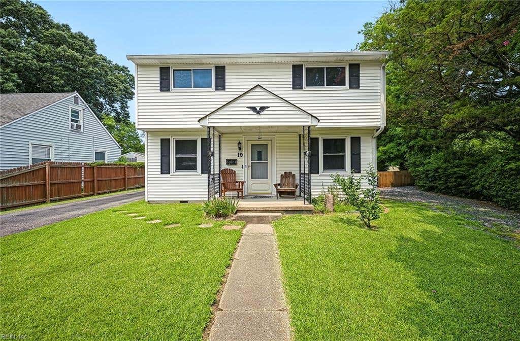 Photo of 19 E Lamington Road, Hampton, VA 23669 (MLS # 10644016)