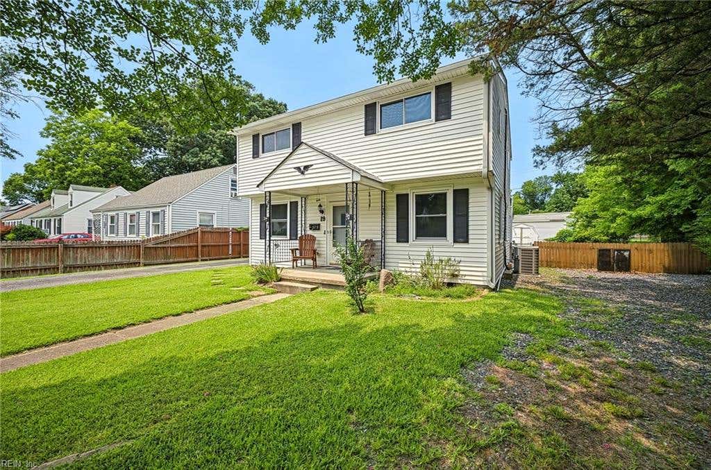 Photo of 19 E Lamington Road, Hampton, VA 23669 (MLS # 10644016)