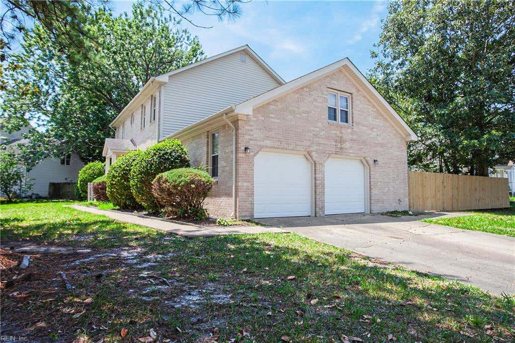 Photo of 1513 Narbonne Court, Virginia Beach, VA 23456 (MLS # 10641972)