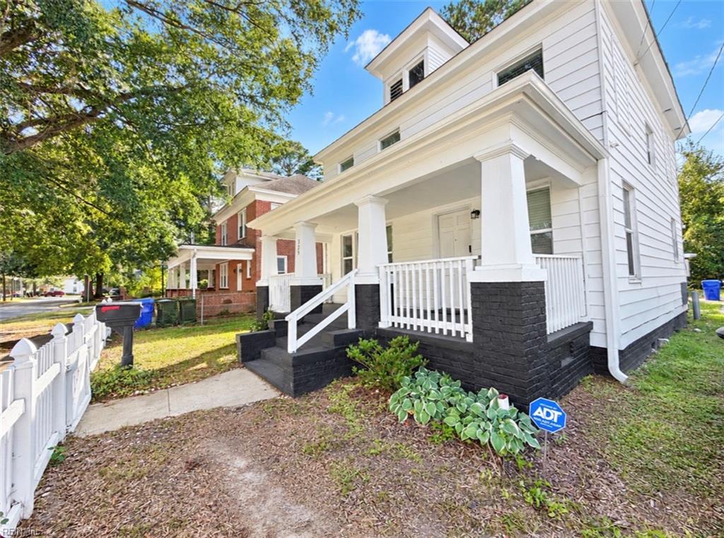Photo of 325 S Main Street, Suffolk, VA 23434 (MLS # 10652272)