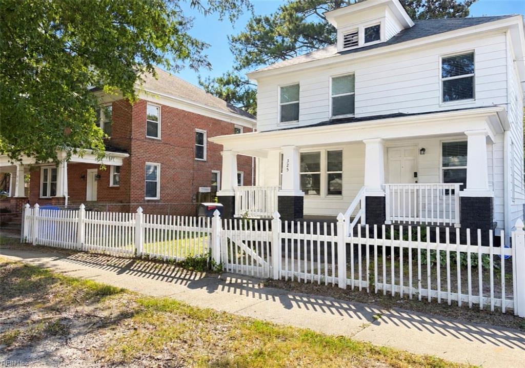 Photo of 325 S Main Street, Suffolk, VA 23434 (MLS # 10652272)