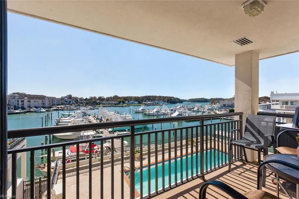 Virginia Beach, Virginia 23451, United States, 2 Bedrooms Bedrooms, ,2 BathroomsBathrooms,Residential,Active,233650