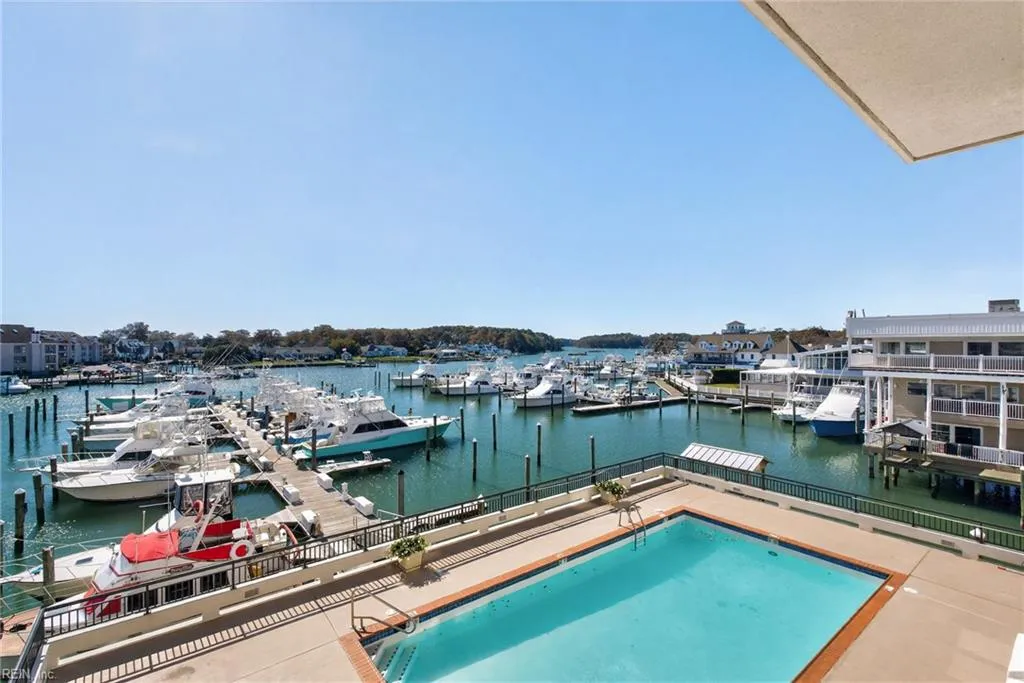 Virginia Beach, Virginia 23451, United States, 2 Bedrooms Bedrooms, ,2 BathroomsBathrooms,Residential,Active,233650