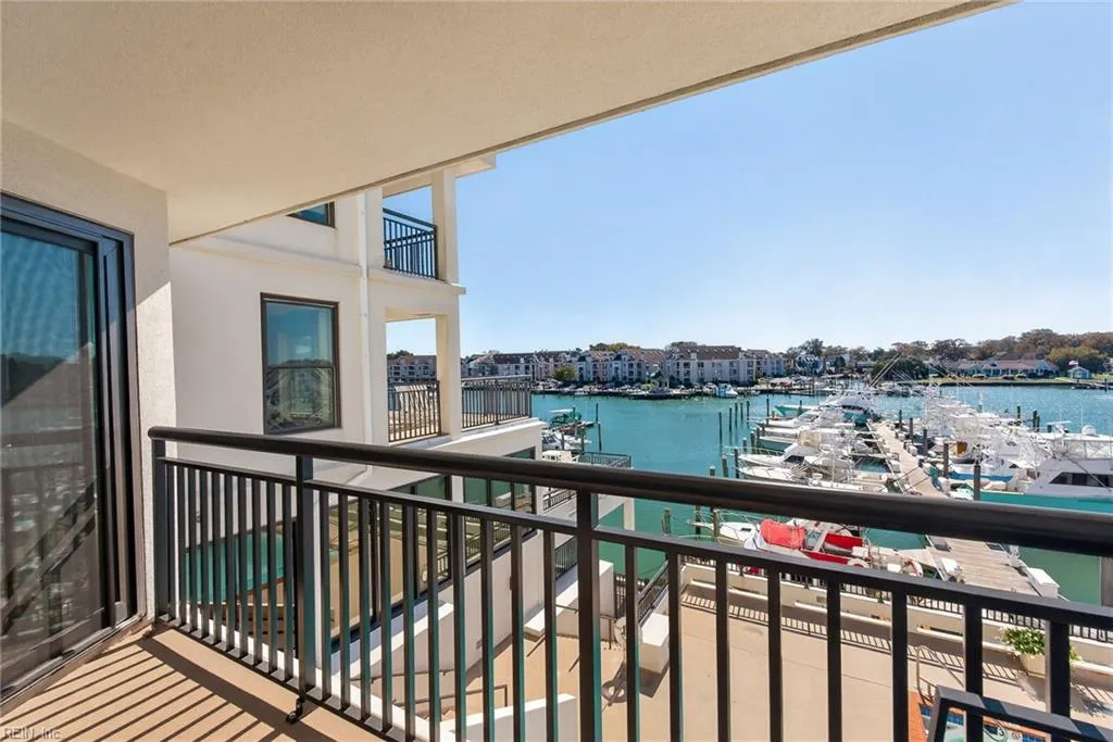 Virginia Beach, Virginia 23451, United States, 2 Bedrooms Bedrooms, ,2 BathroomsBathrooms,Residential,Active,233650